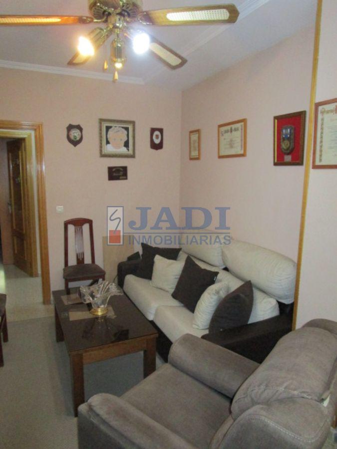 For sale of flat in Valdepeñas