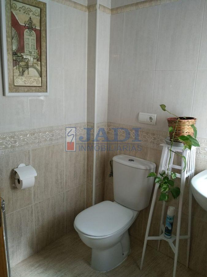 For sale of house in Valdepeñas