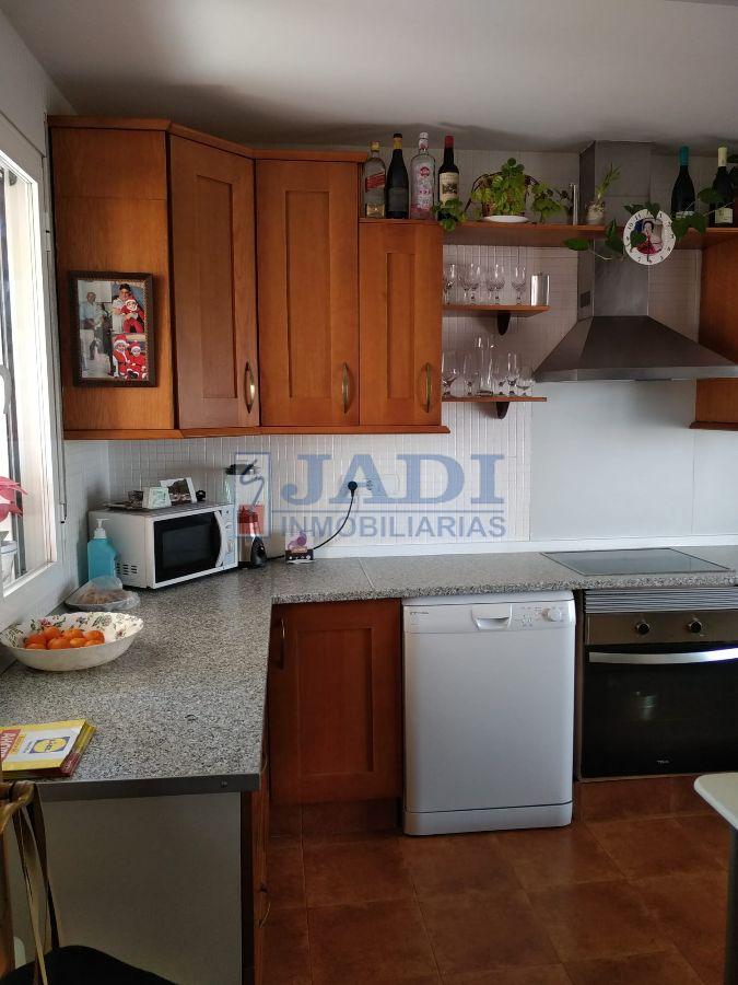 For sale of house in Valdepeñas