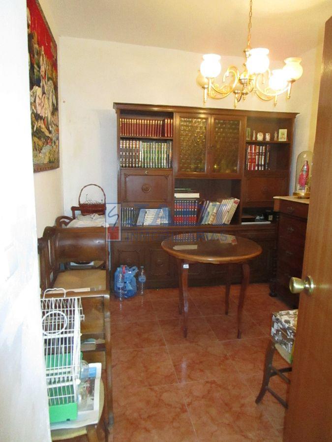 For sale of house in Valdepeñas