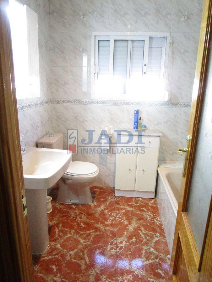 Venta de casa en Valdepeñas