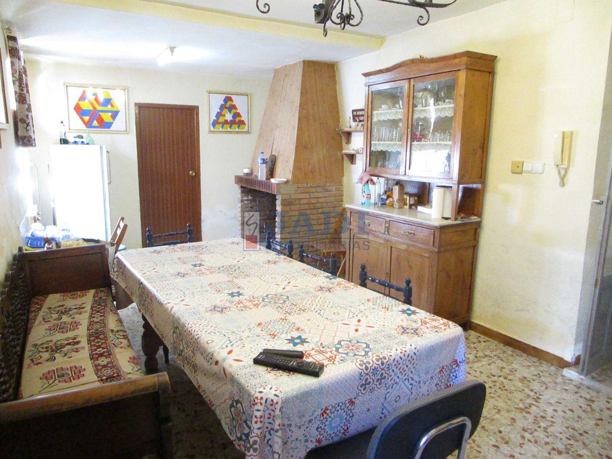 For sale of house in Valdepeñas