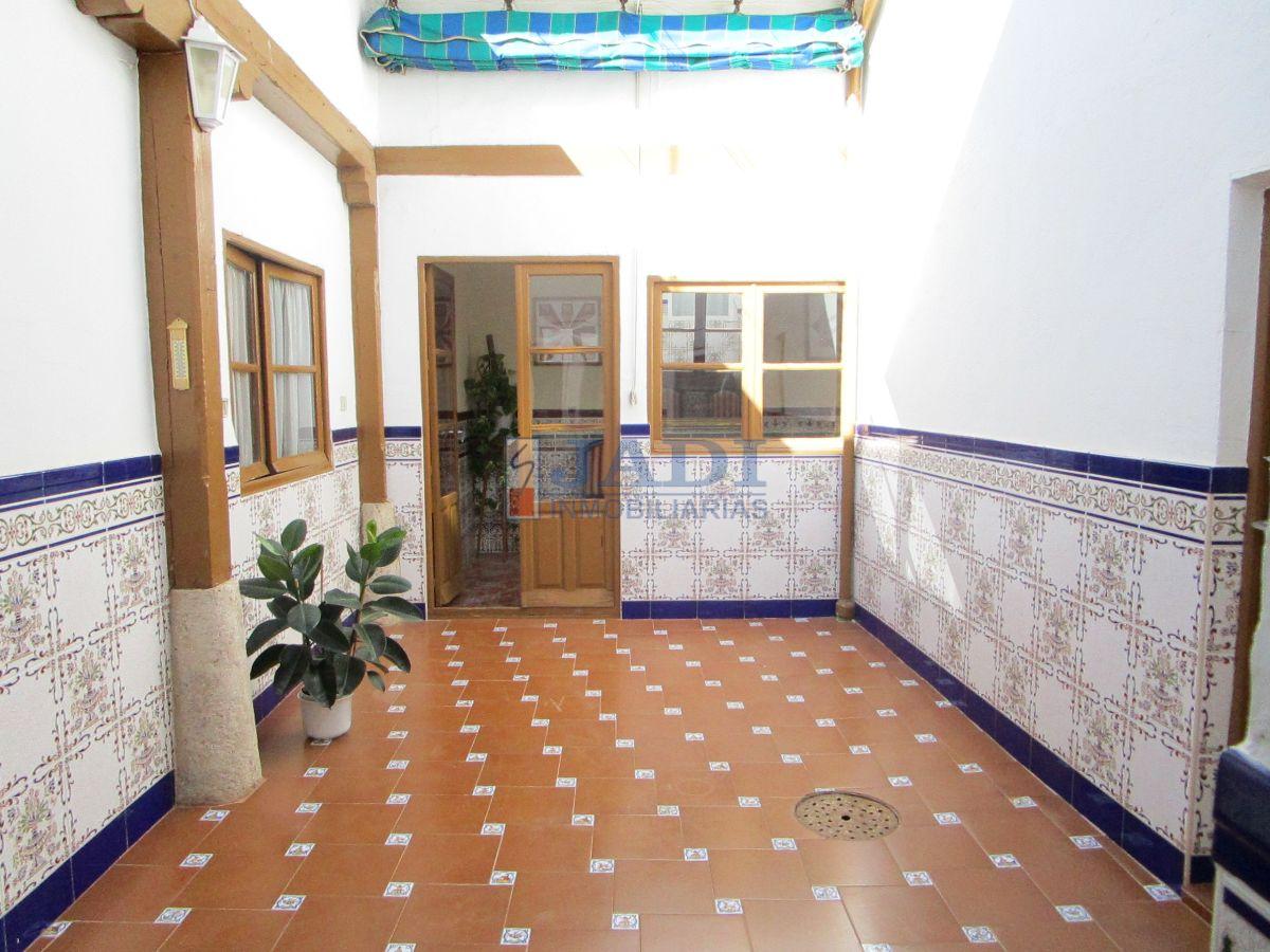 Venta de casa en Valdepeñas