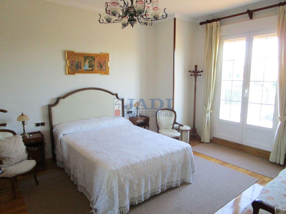 Vendita di chalet in Valdepeñas