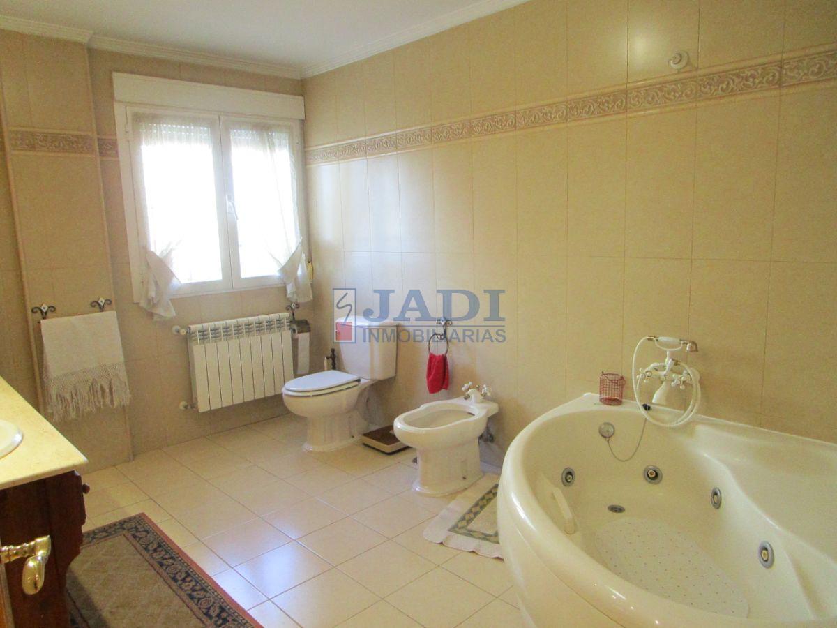 Vendita di chalet in Valdepeñas
