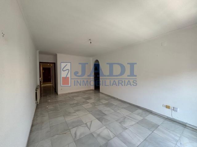 For rent of flat in Valdepeñas