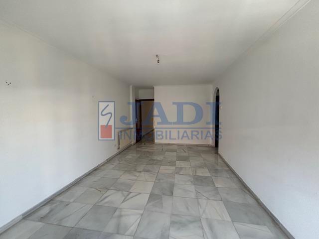 For rent of flat in Valdepeñas