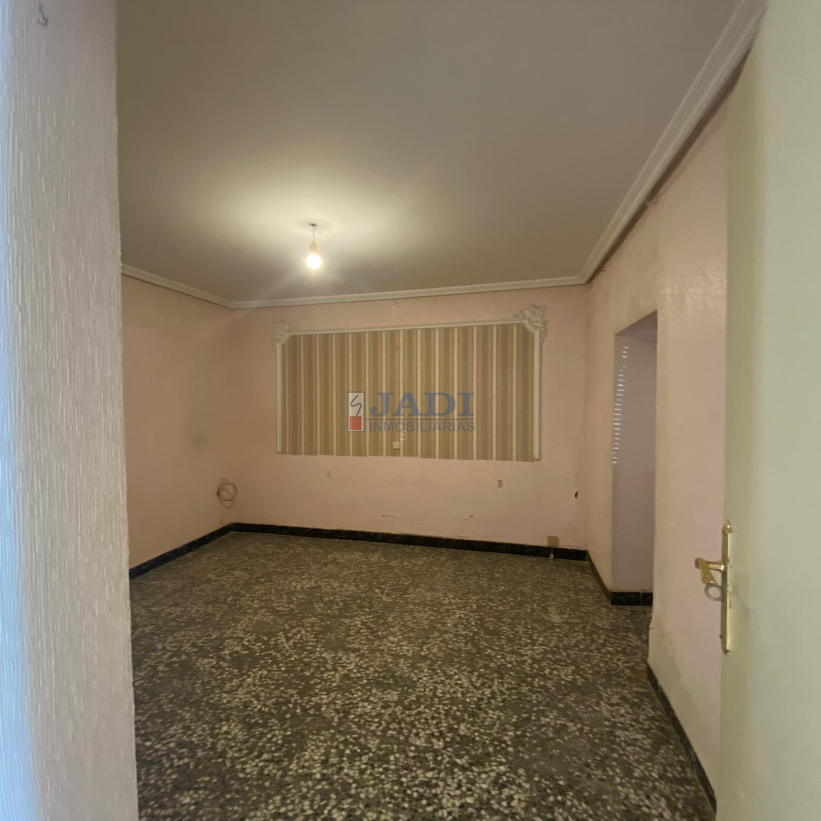 Venta de casa en Valdepeñas