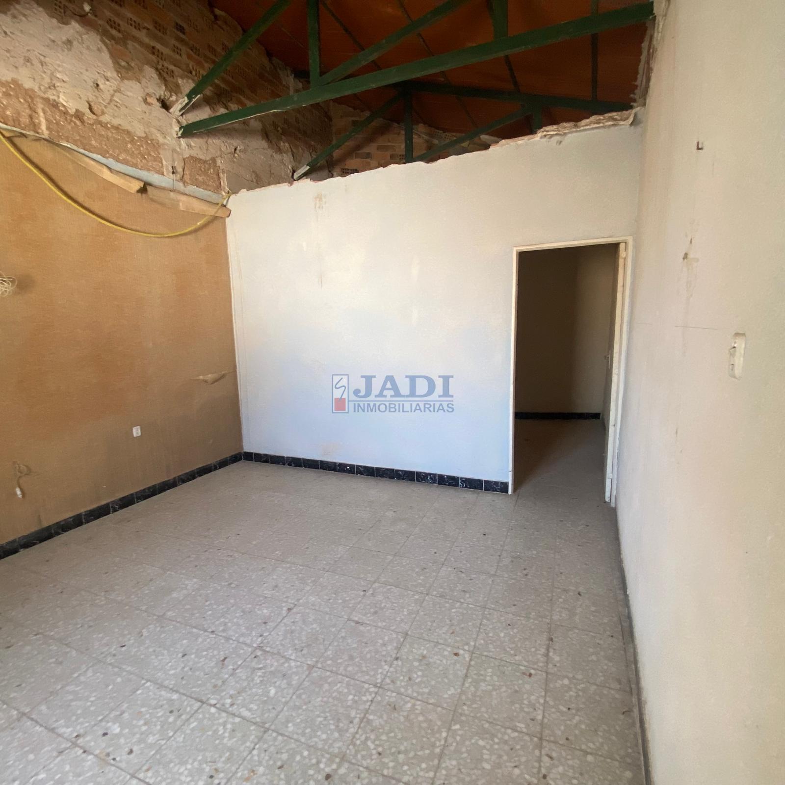 Venta de casa en Valdepeñas