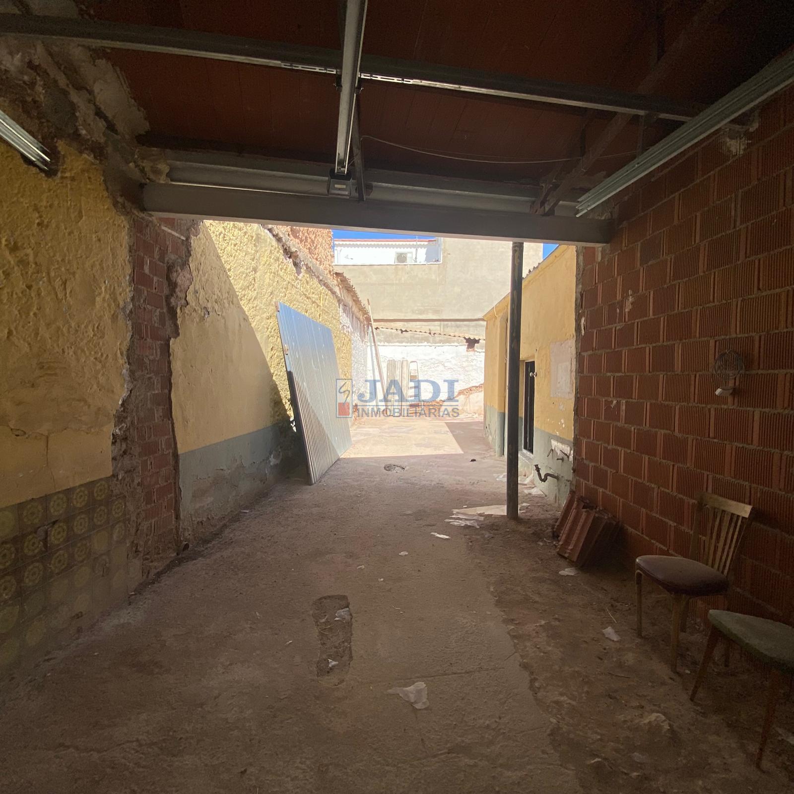 Venta de casa en Valdepeñas
