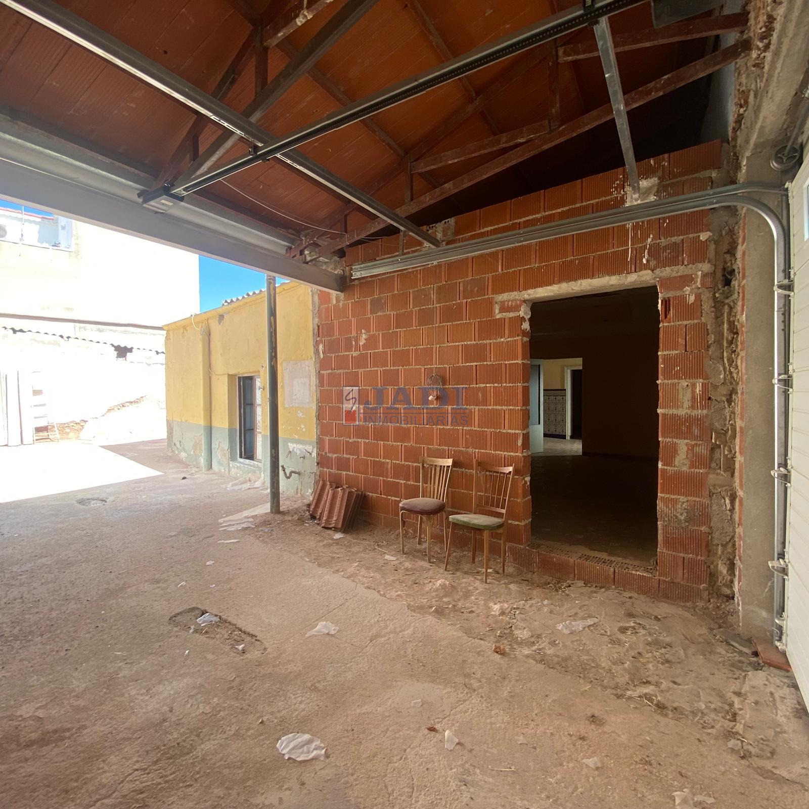 Venta de casa en Valdepeñas