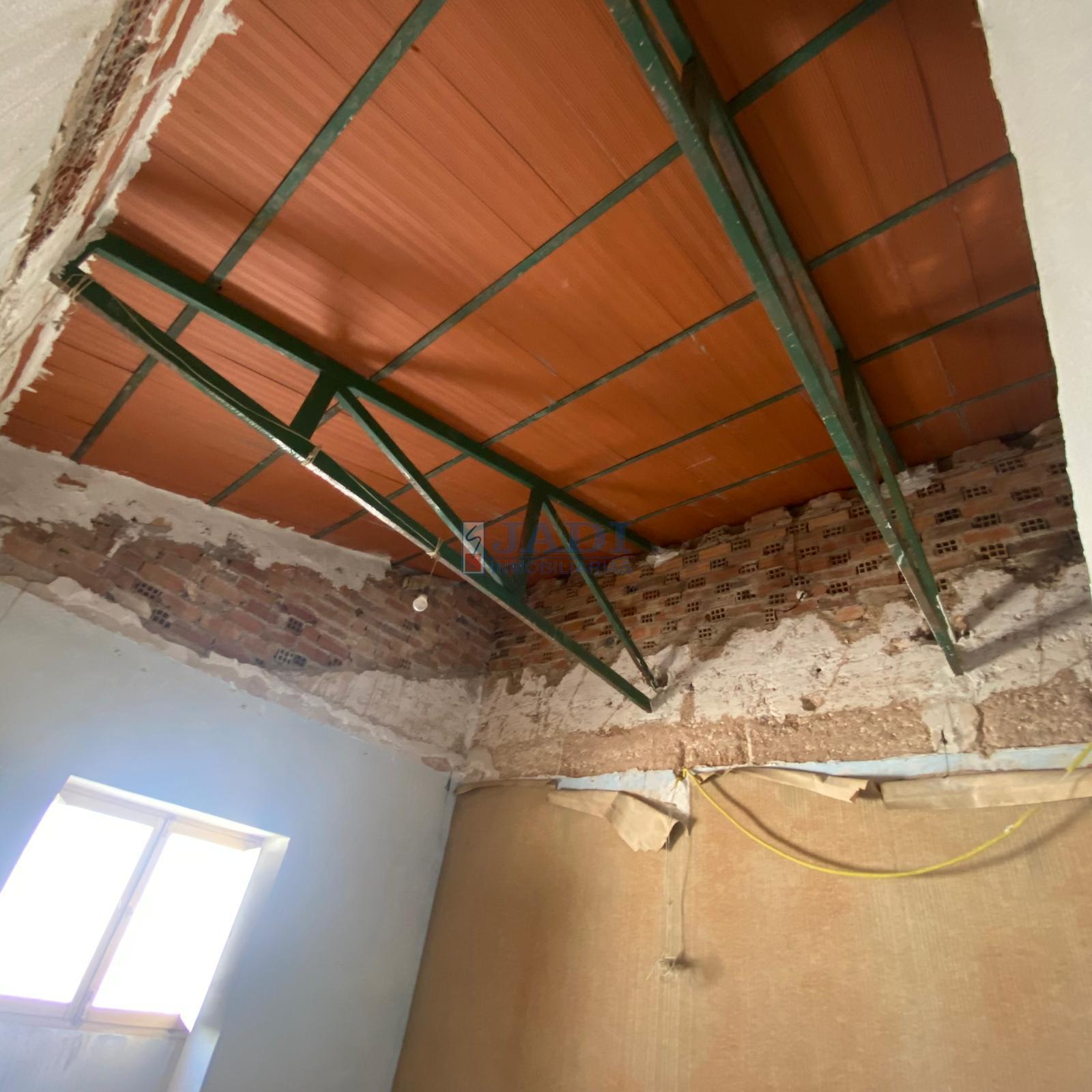 Venta de casa en Valdepeñas