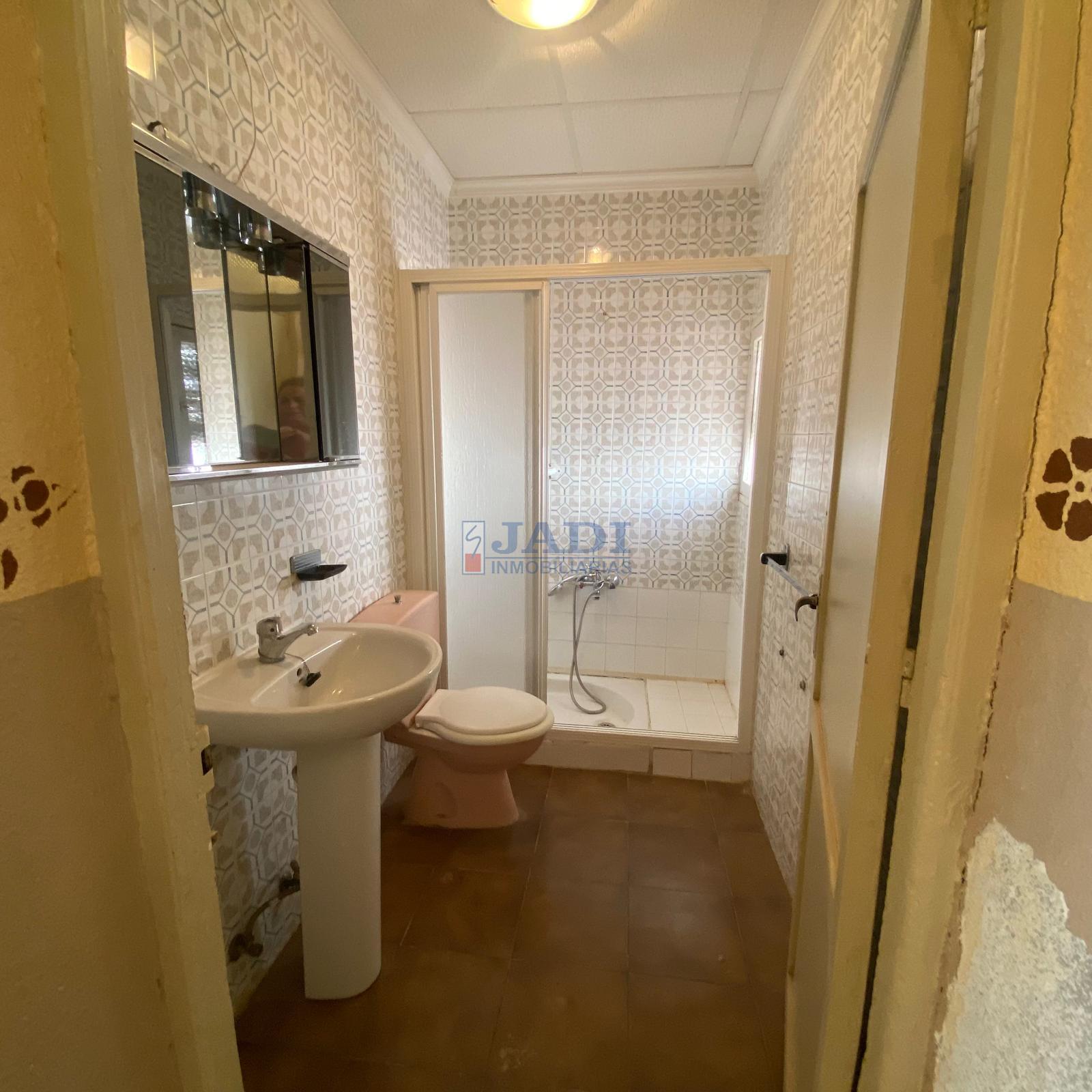 Venta de casa en Valdepeñas