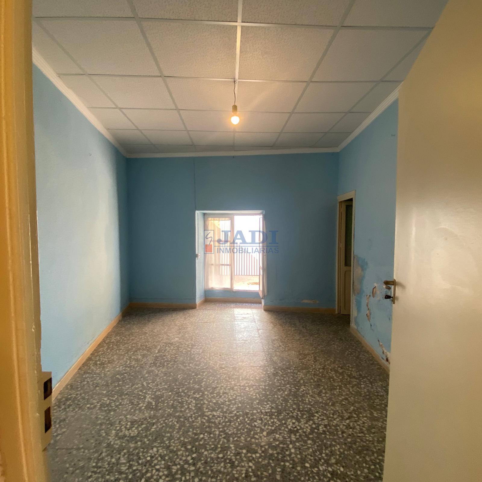 Venta de casa en Valdepeñas