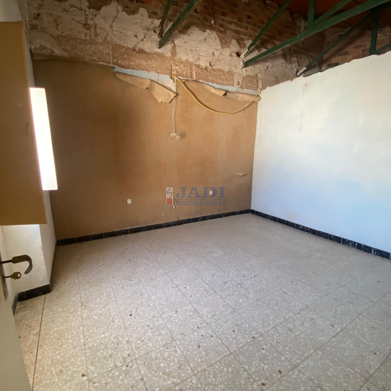 Venta de casa en Valdepeñas