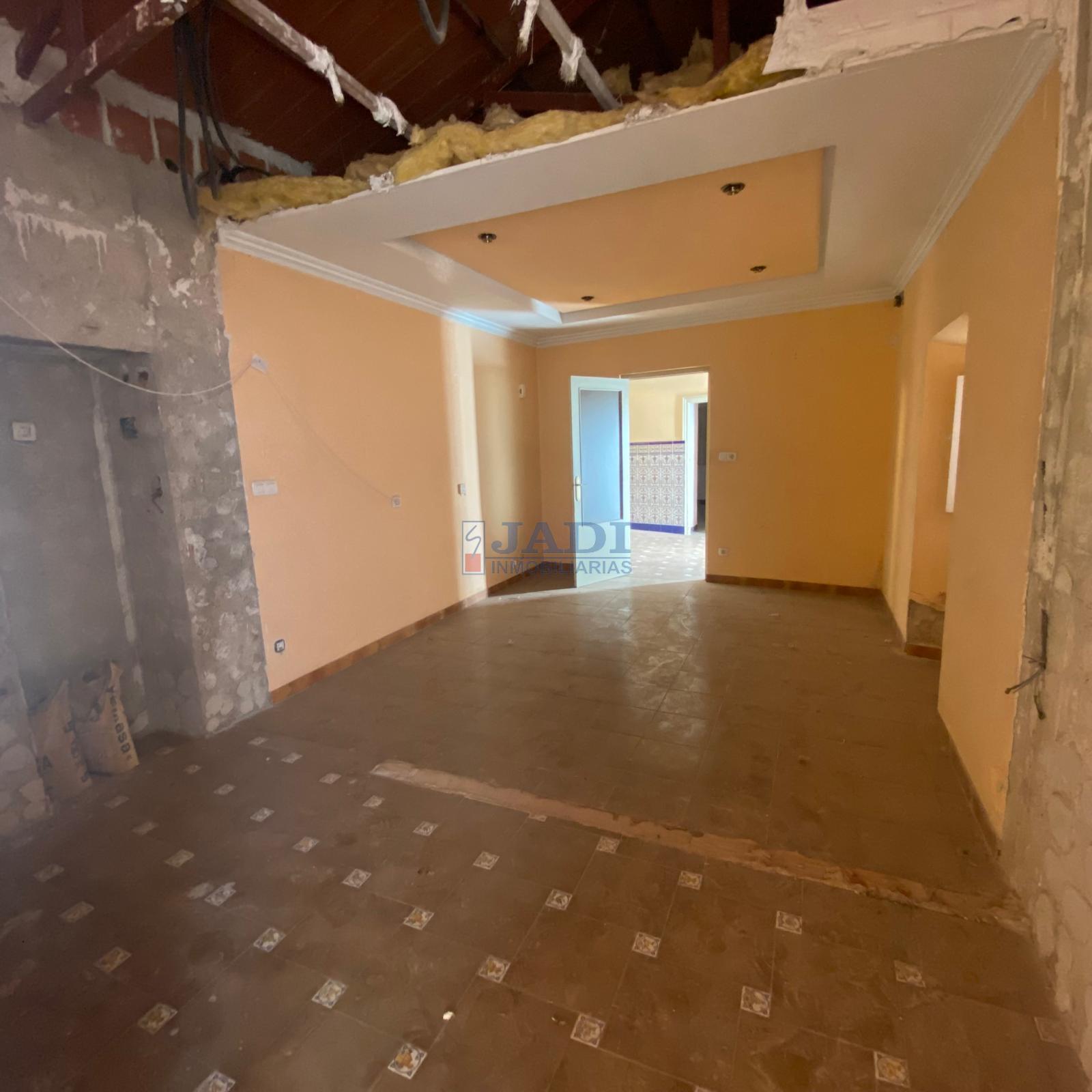 Venta de casa en Valdepeñas