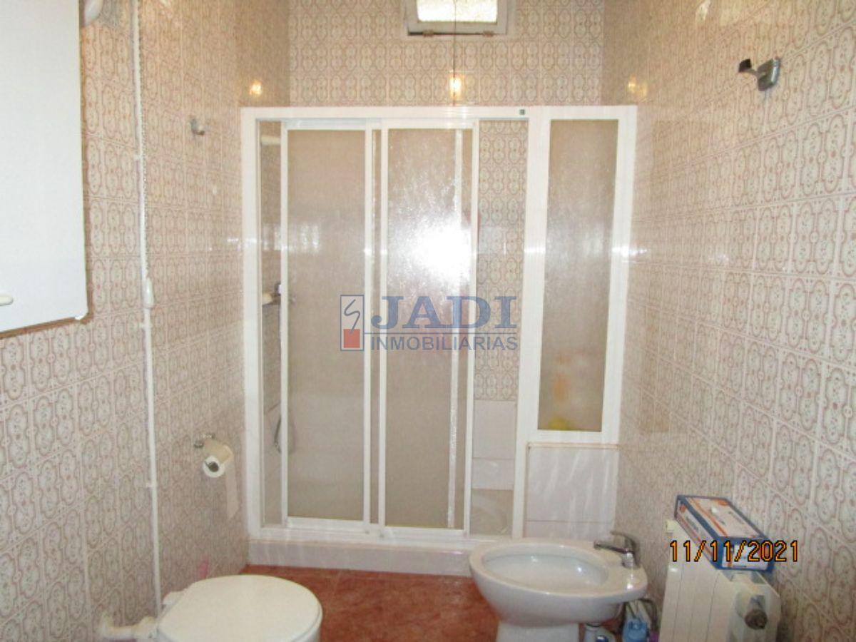 For sale of house in Valdepeñas