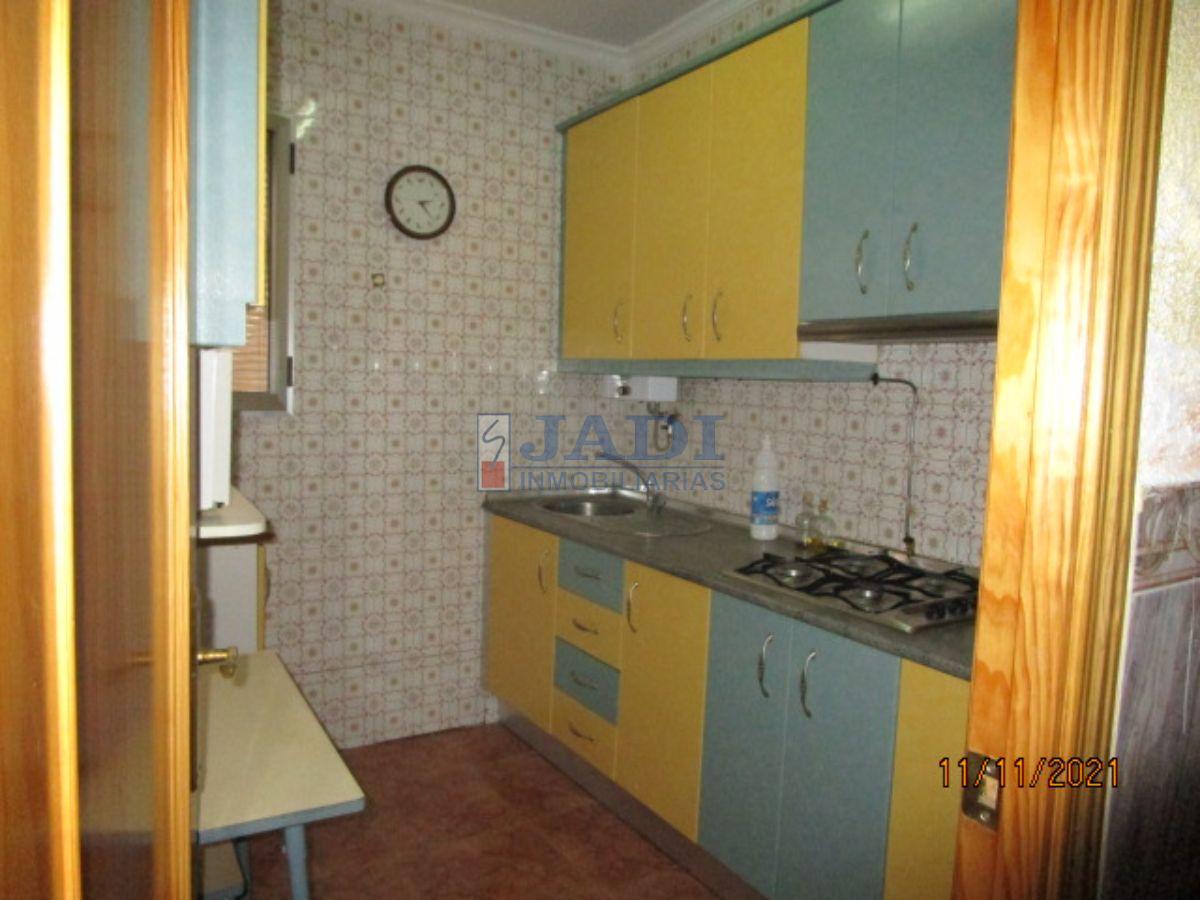 For sale of house in Valdepeñas