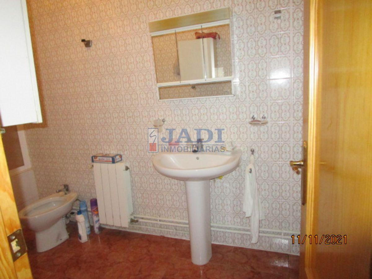 For sale of house in Valdepeñas