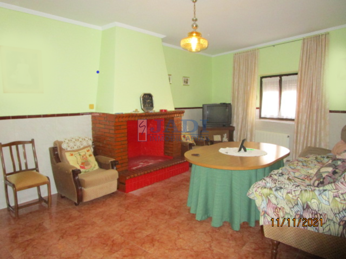 For sale of house in Valdepeñas