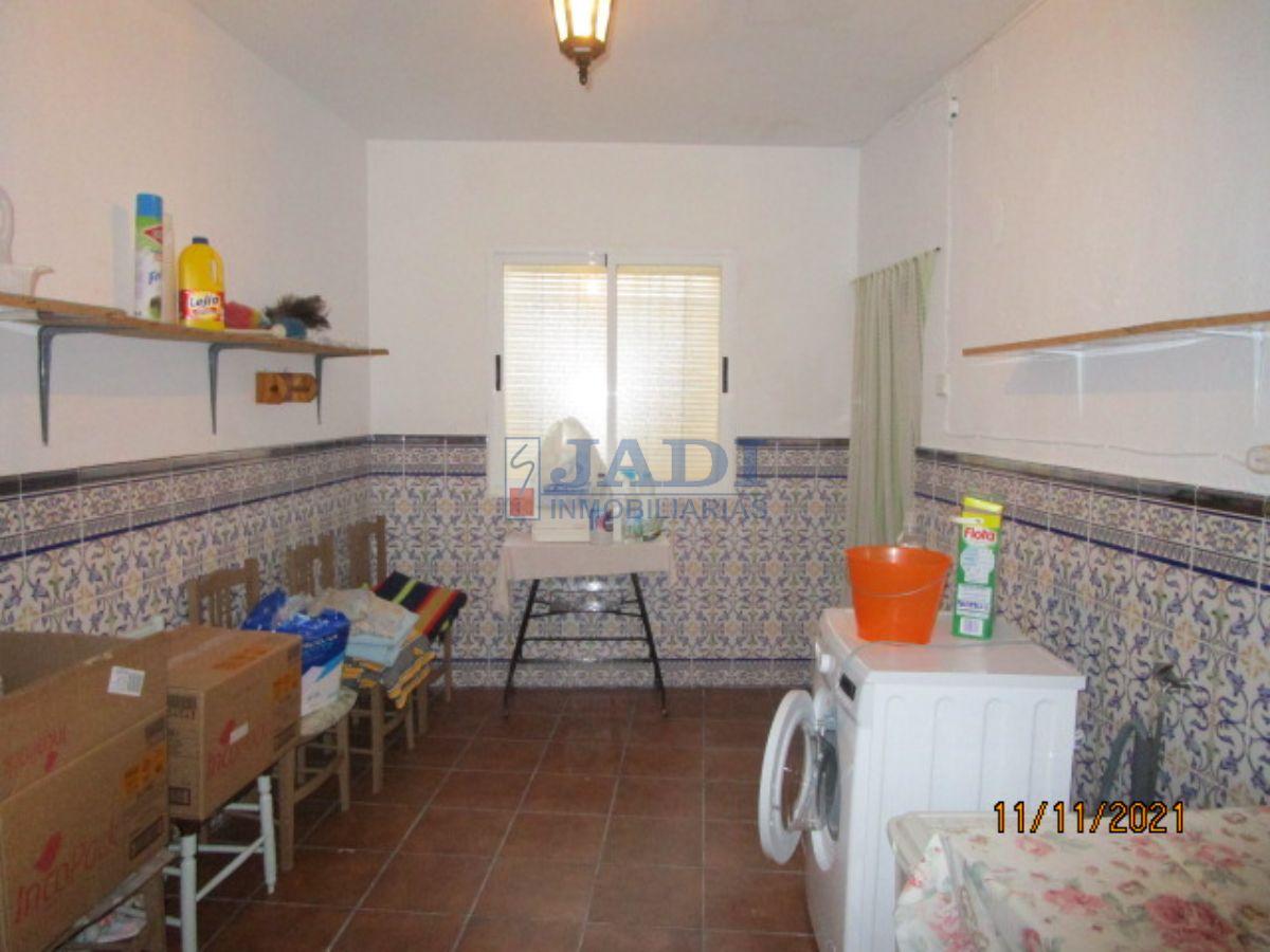 For sale of house in Valdepeñas