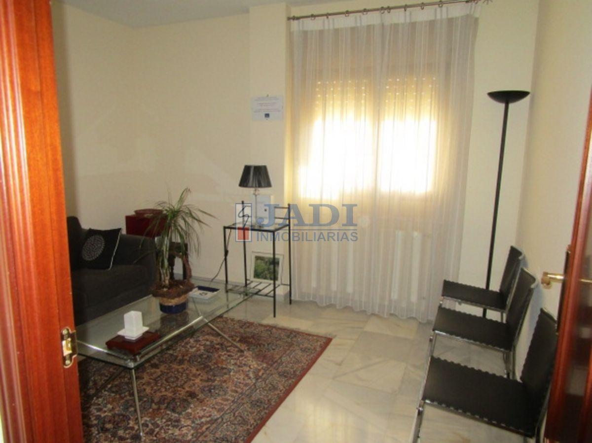 For sale of apartment in Valdepeñas