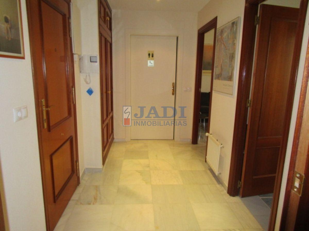 For sale of apartment in Valdepeñas