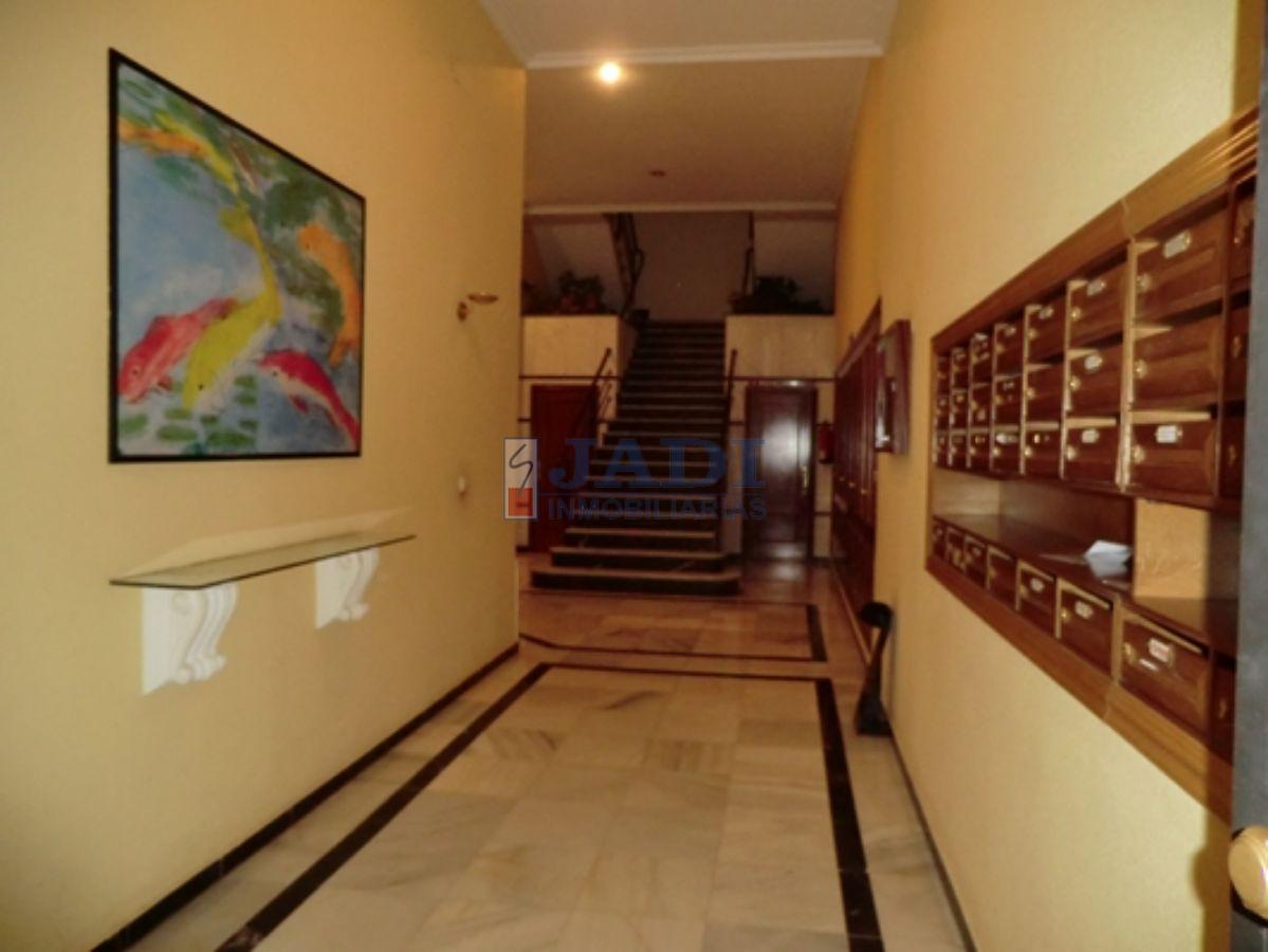 For sale of apartment in Valdepeñas