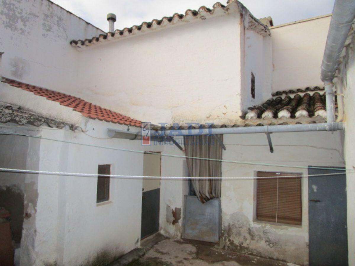 For sale of house in Valdepeñas