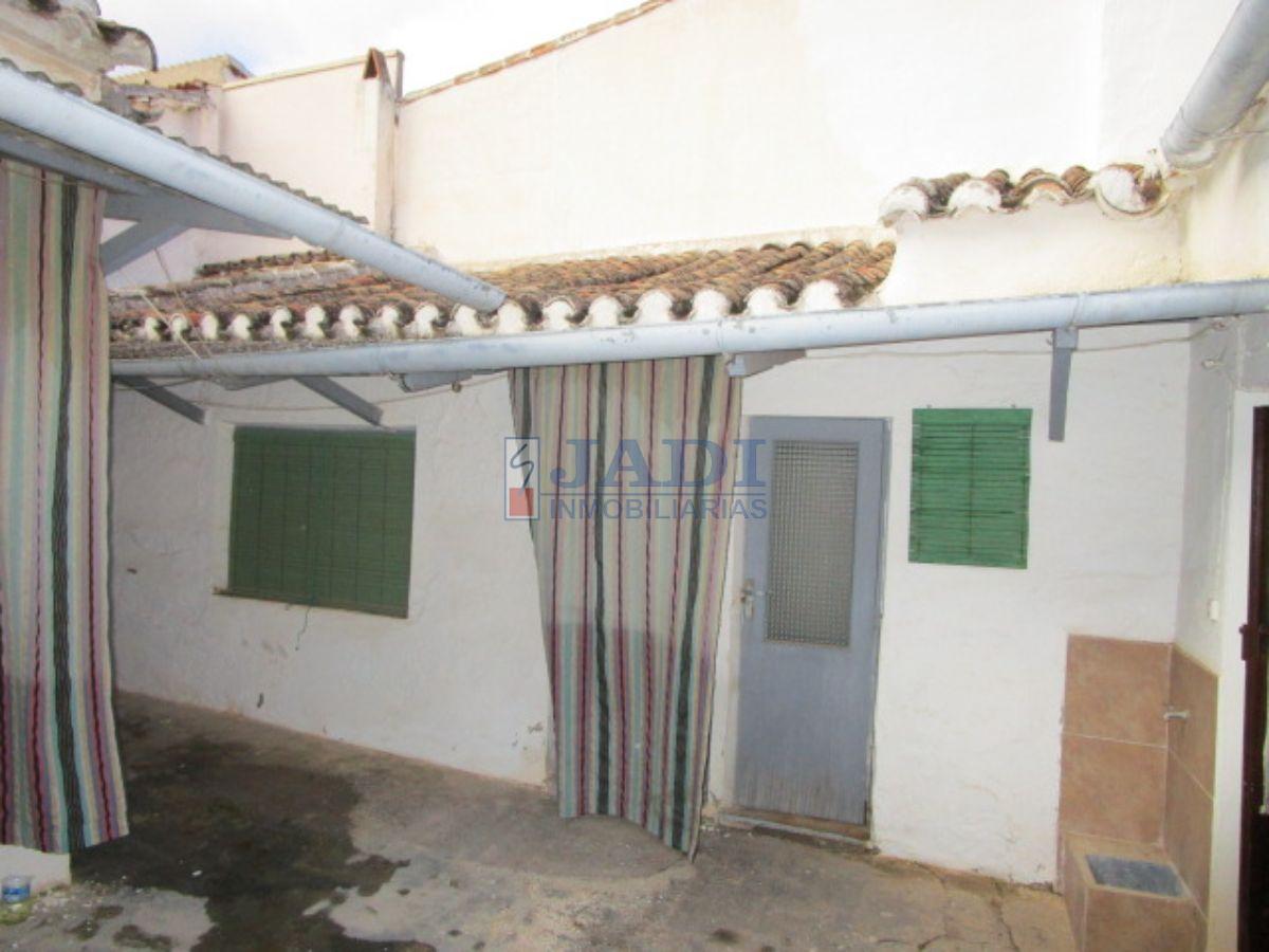 For sale of house in Valdepeñas