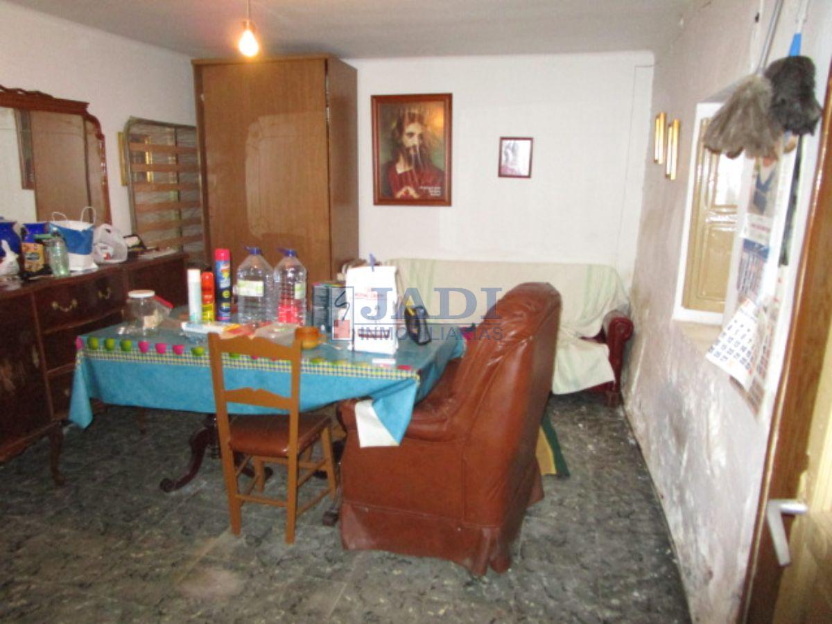 For sale of house in Valdepeñas