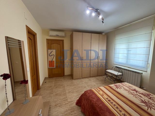 Alquiler de Ático en Valdepeñas