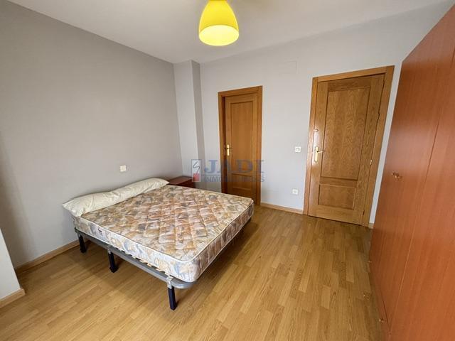 For rent of penthouse in Valdepeñas