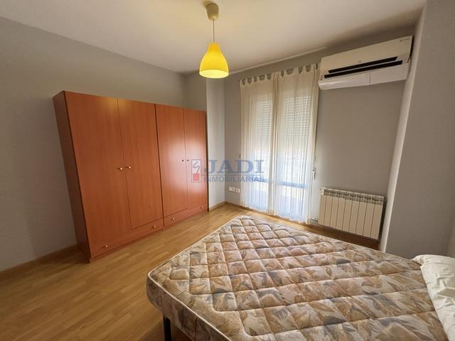 For rent of penthouse in Valdepeñas