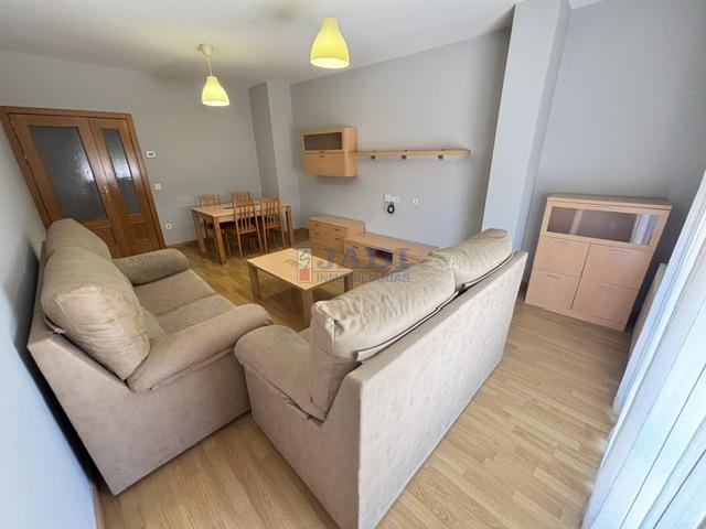 For rent of penthouse in Valdepeñas