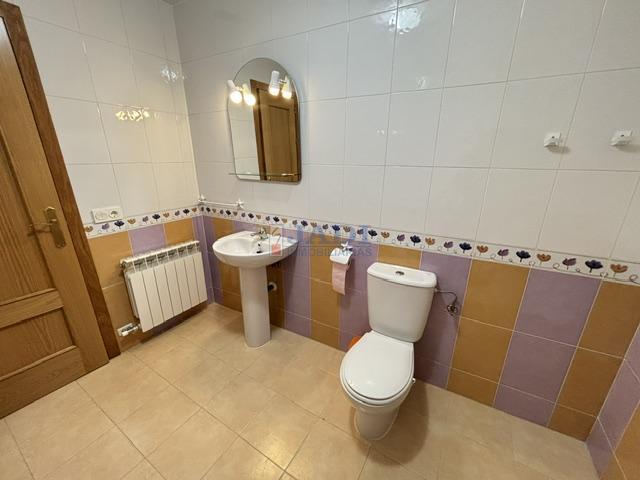 For rent of penthouse in Valdepeñas