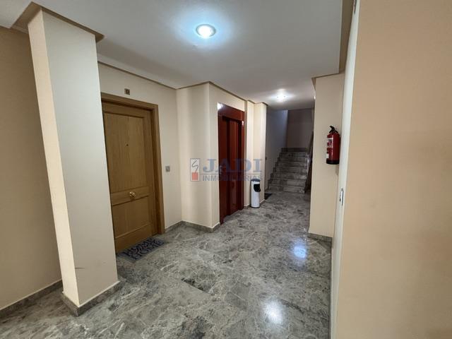 For rent of penthouse in Valdepeñas