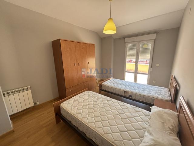 For rent of penthouse in Valdepeñas