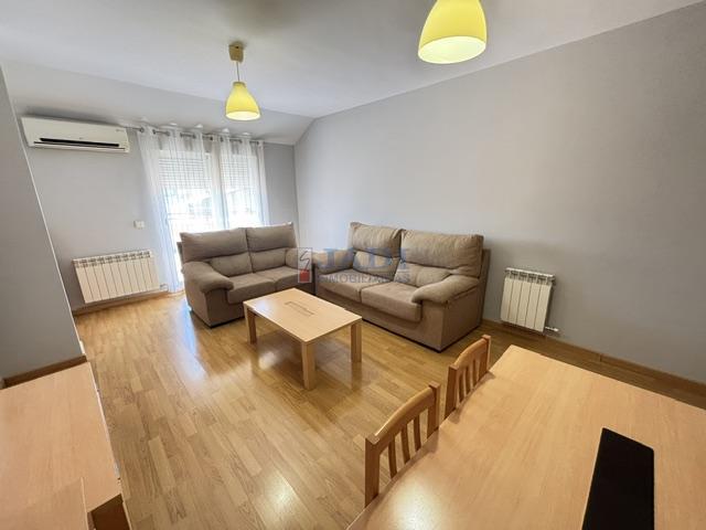 For rent of penthouse in Valdepeñas