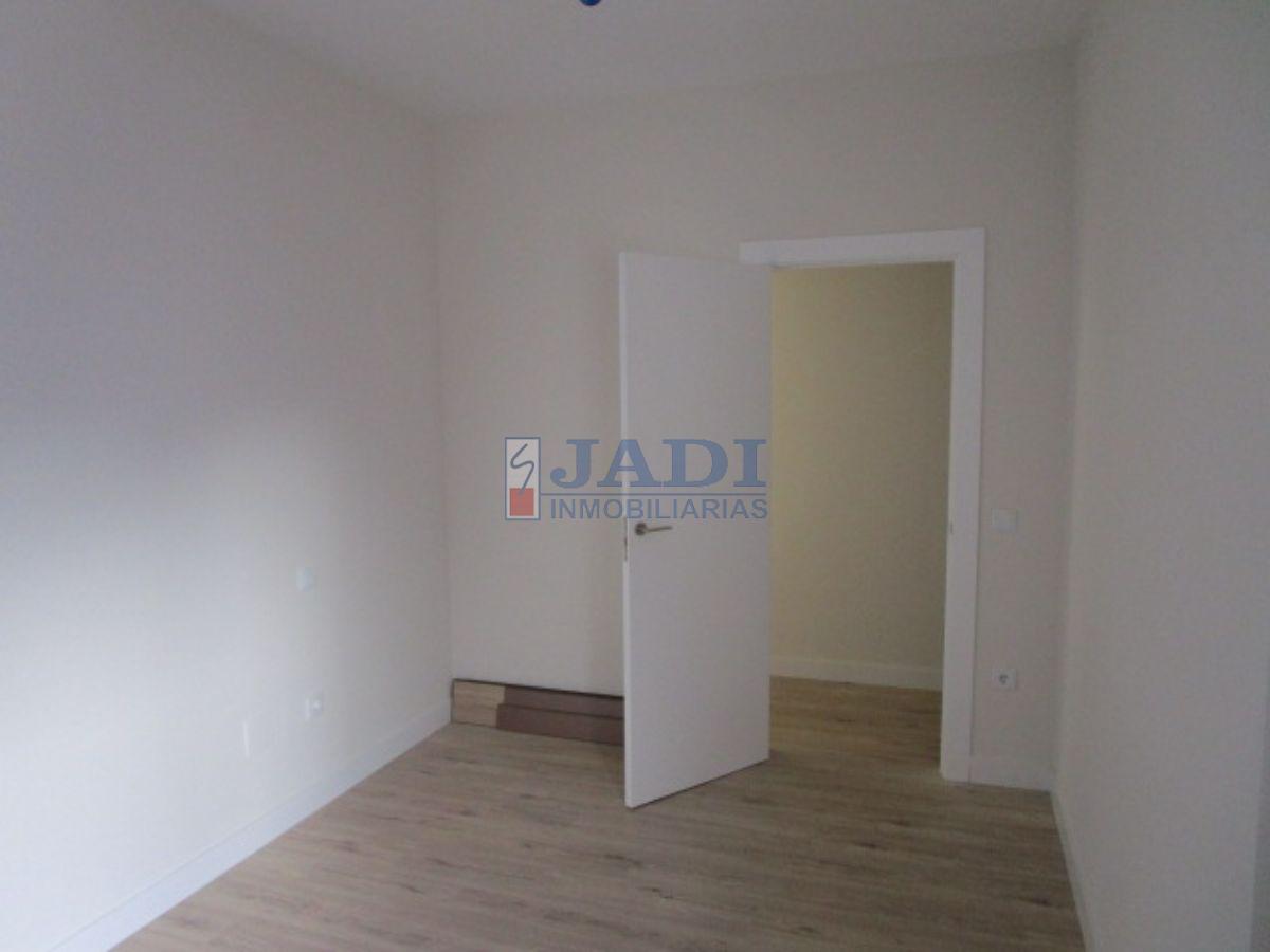 For sale of penthouse in Valdepeñas