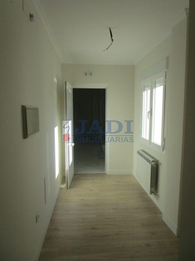 For sale of penthouse in Valdepeñas