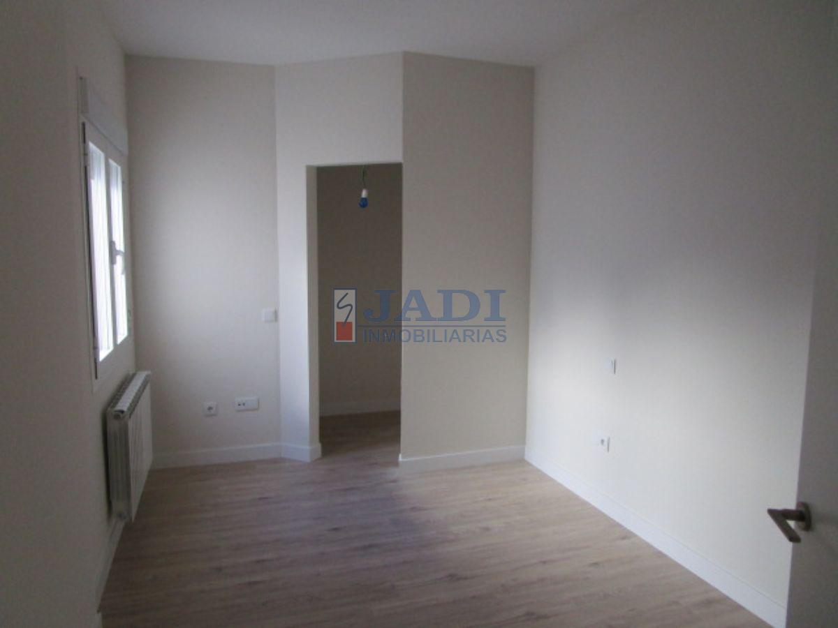 For sale of penthouse in Valdepeñas