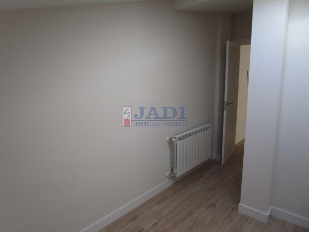 For sale of penthouse in Valdepeñas