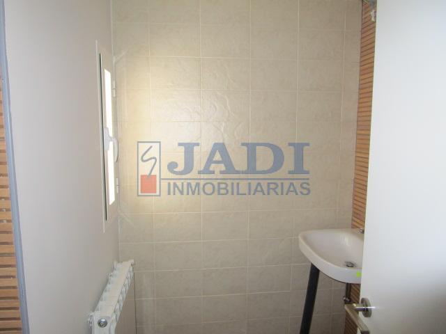 For sale of penthouse in Valdepeñas