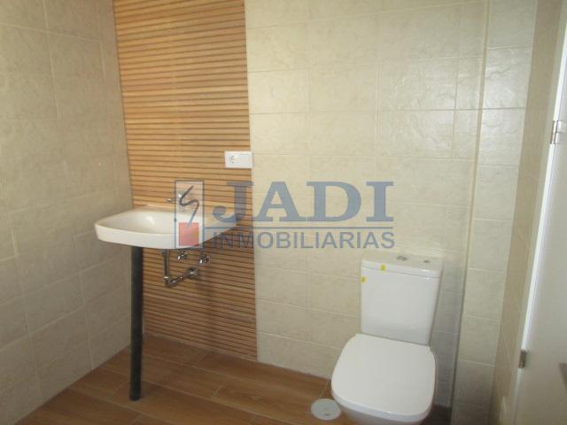 For sale of penthouse in Valdepeñas