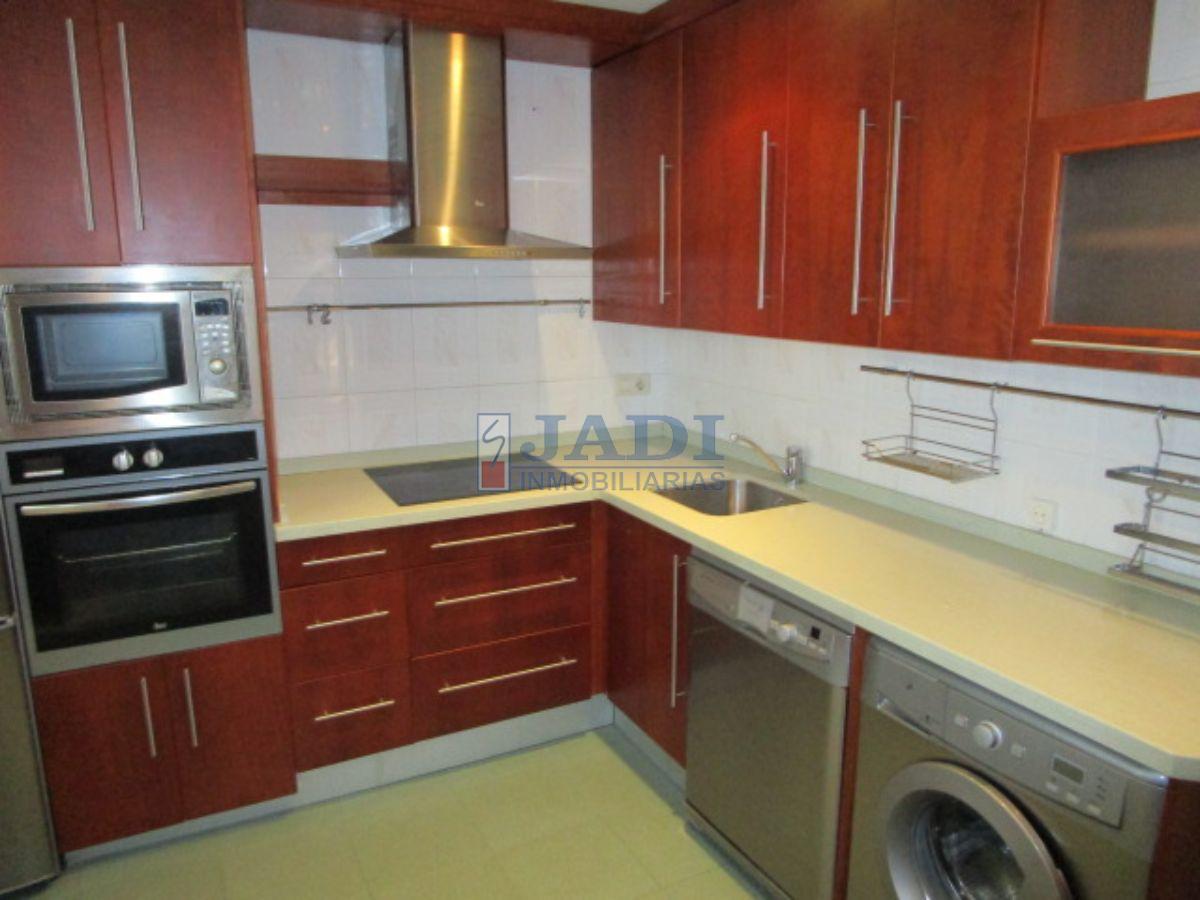 For sale of flat in Valdepeñas