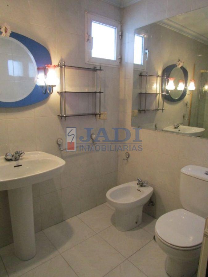 For sale of flat in Valdepeñas