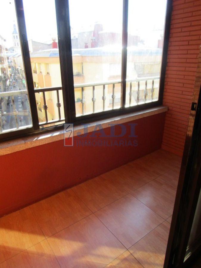 For sale of flat in Valdepeñas