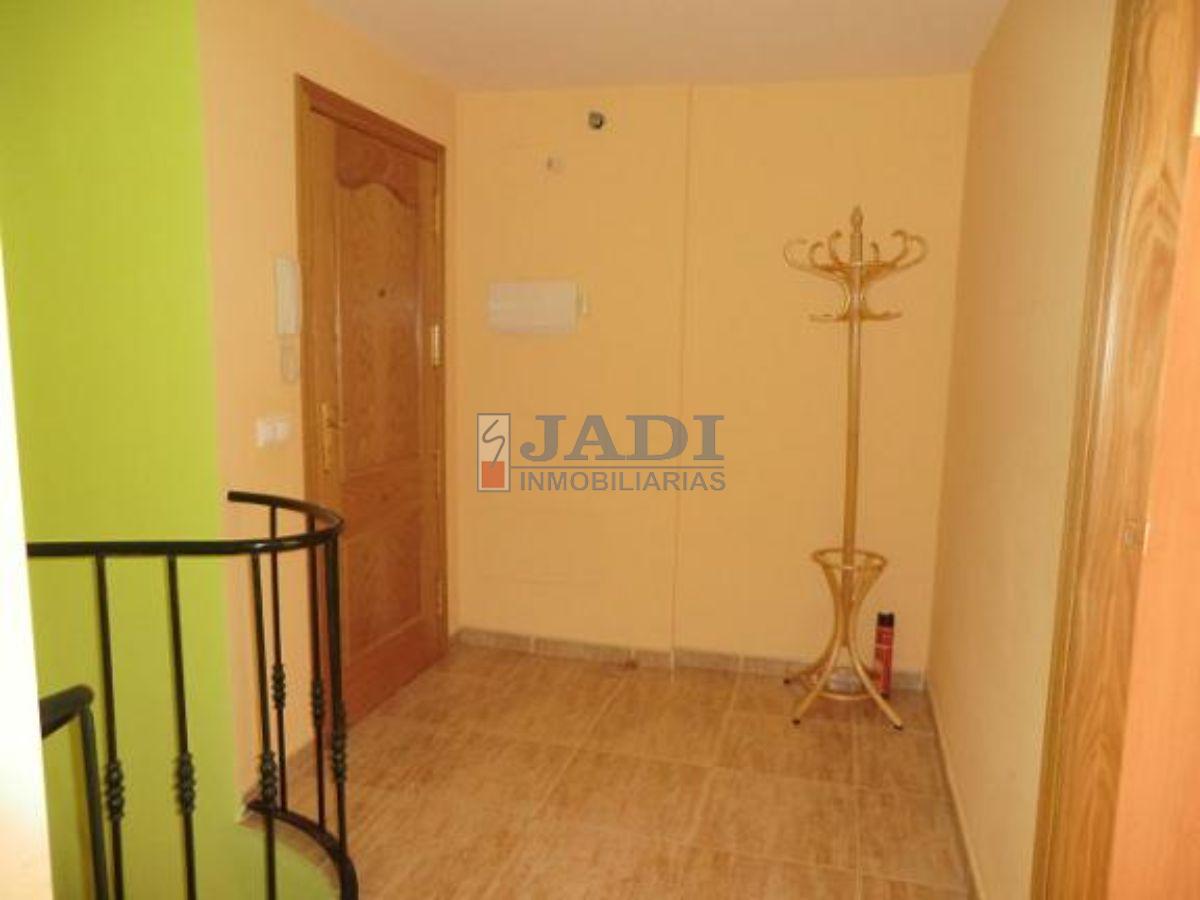 For sale of penthouse in Valdepeñas
