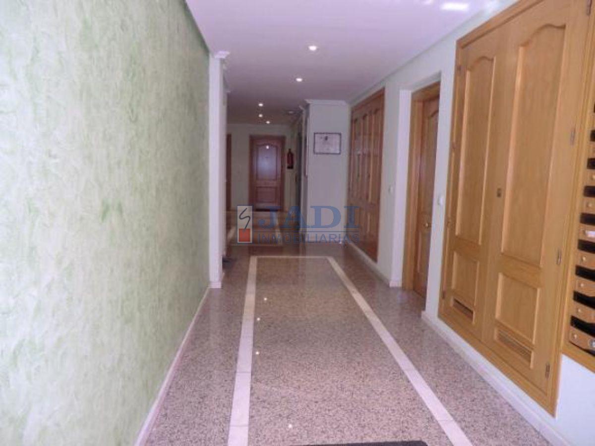 For sale of penthouse in Valdepeñas